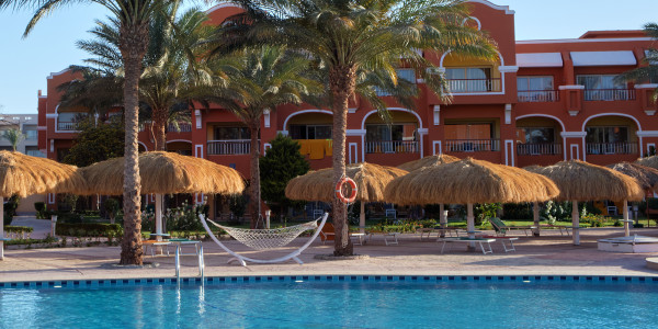 Proyectos Construcción de Piscinas Cúllar · Piscinas para Comunidades Vecinos / Propietarios